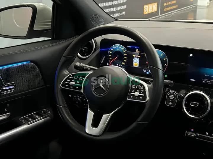 Mercedes-Benz GLA 2023 11