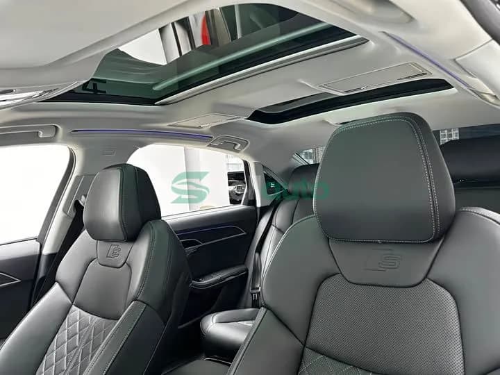 Audi A8 2023 9