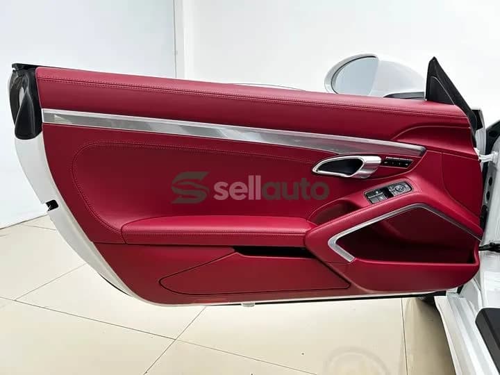 Porsche 718 2024 4