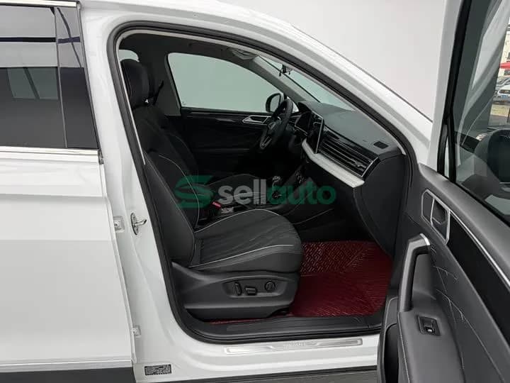 Volkswagen L 2023 11