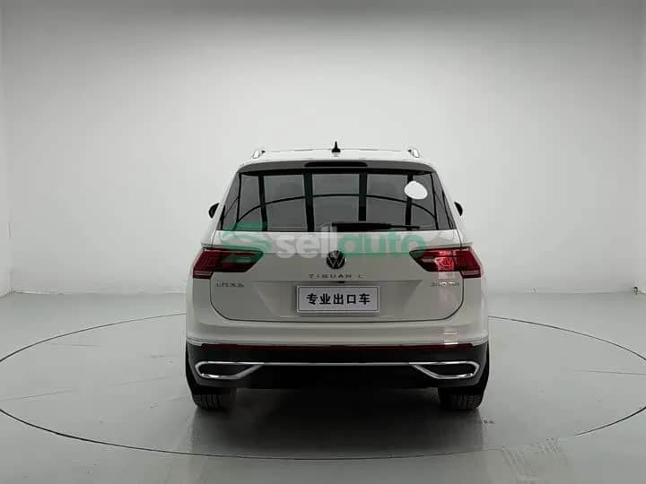 Volkswagen L 2023 5
