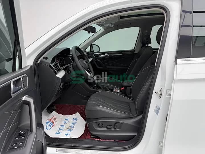 Volkswagen L 2023 7