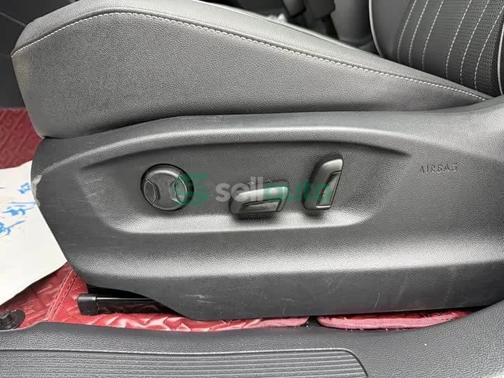 Volkswagen L 2023 9