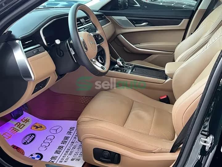 Jaguar XFL 2024 8