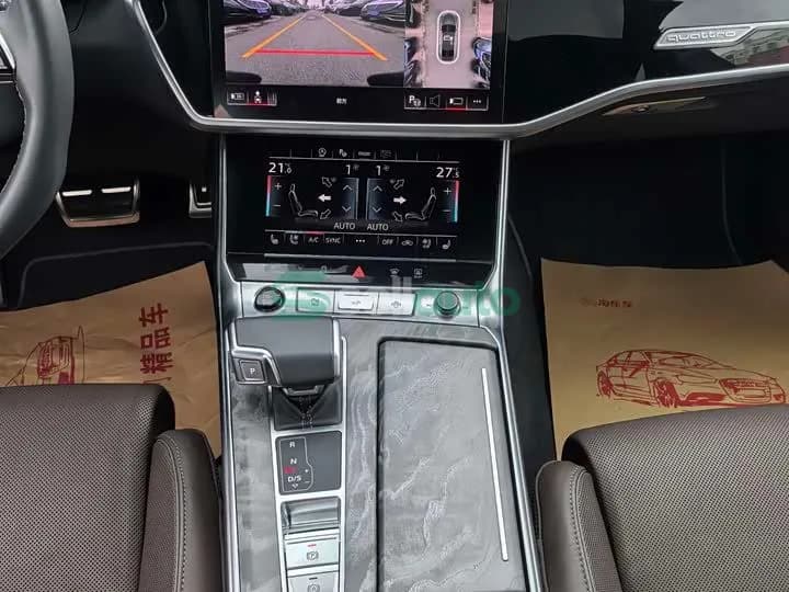 Audi A7L 2025 11