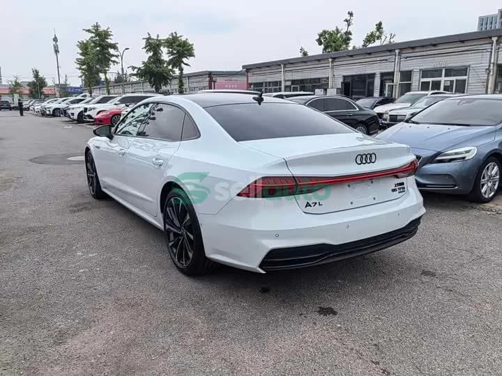 Audi A7L 2025 3