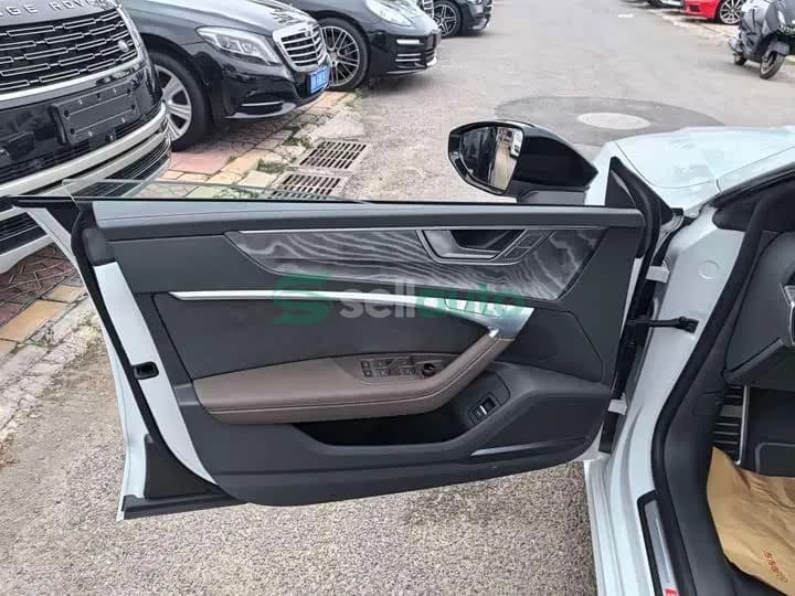 Audi A7L 2025 4