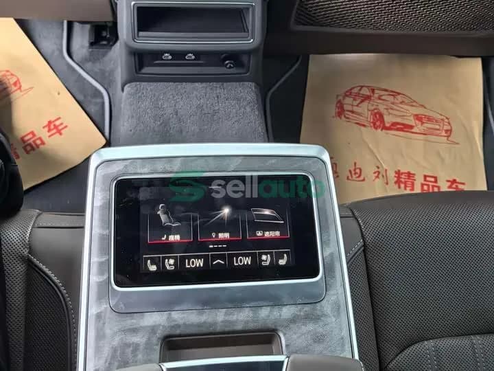 Audi A7L 2025 8