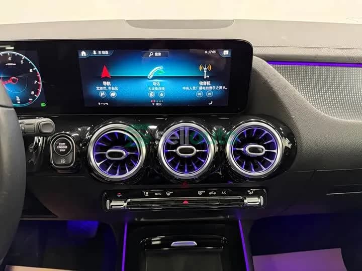 Mercedes-Benz GLA 2021 12