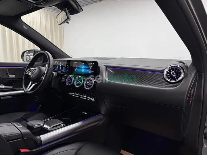 Mercedes-Benz GLA 2021 10
