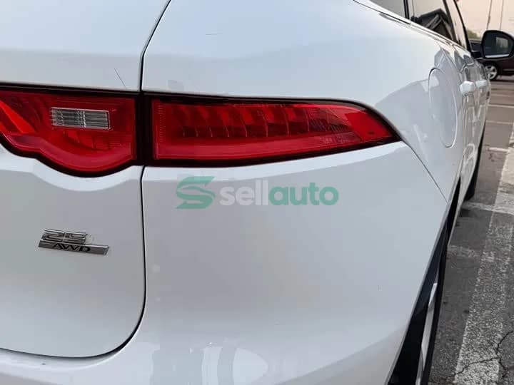 Jaguar F-PACE 2021 11