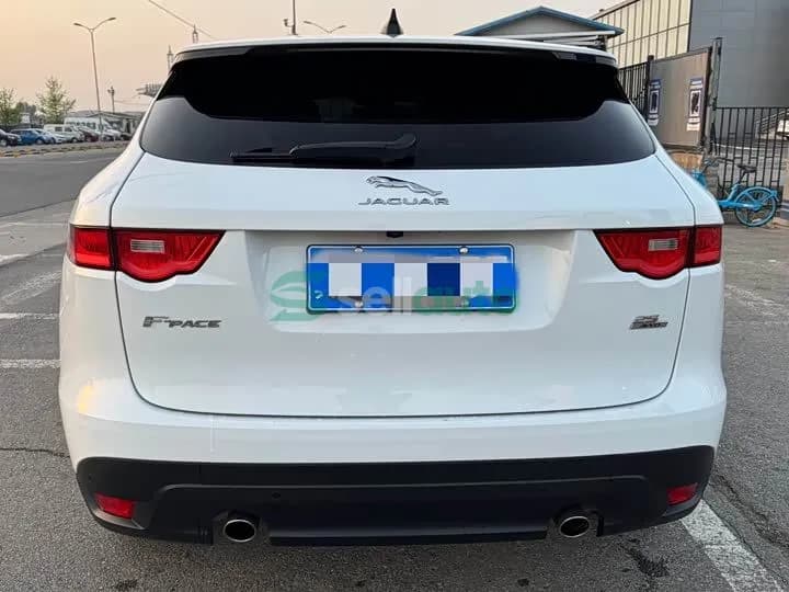 Jaguar F-PACE 2021 4