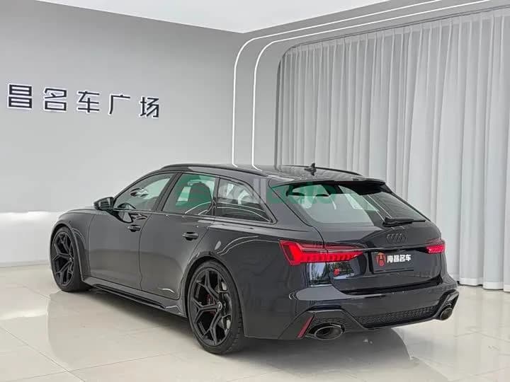 Audi RS 6 2025 4