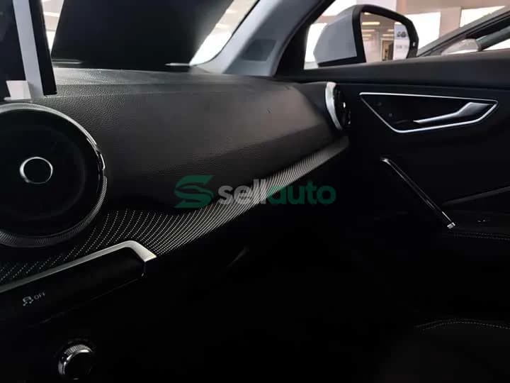 Audi Q2L 2026 9