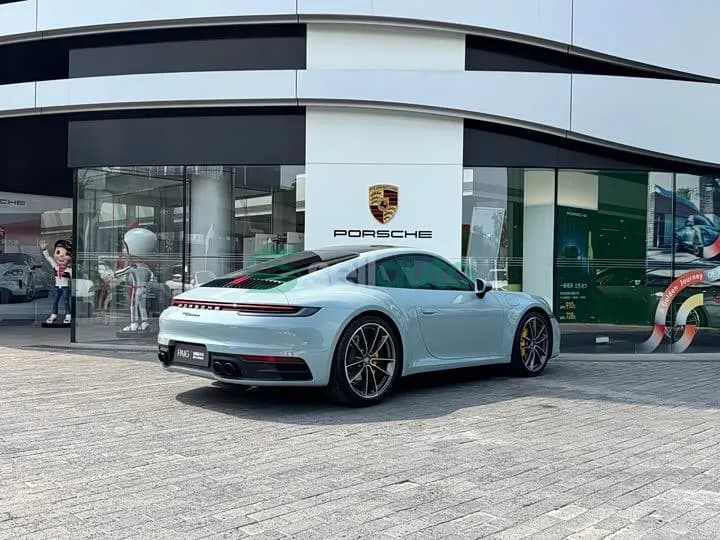 Porsche 911 2024 6