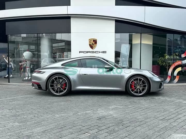 Porsche 911 2023 2