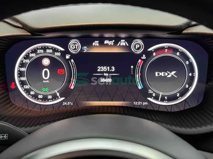 Aston Martin DBX 2022 11