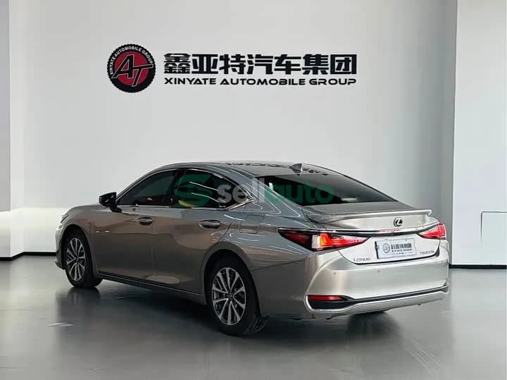 Lexus ES 2023 6