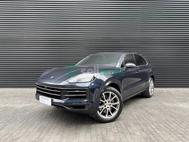 Porsche Cayenne 2024 1