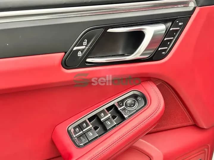 Porsche Macan 2024 12