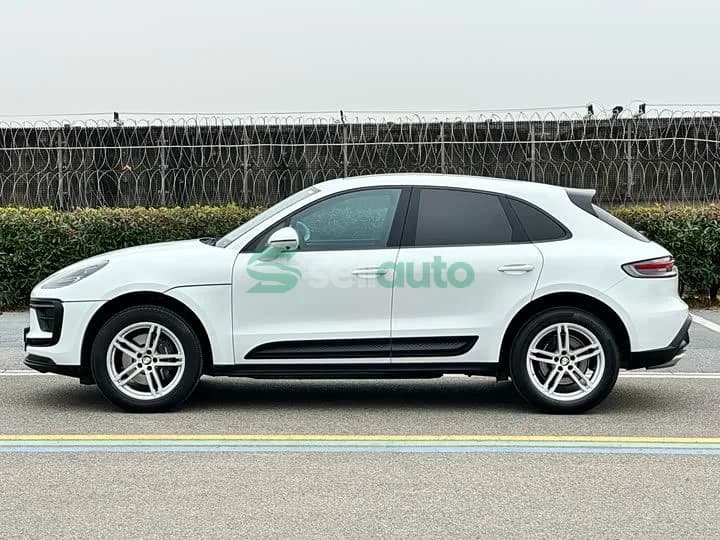 Porsche Macan 2024 4