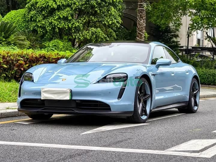 Porsche Taycan 2021 1
