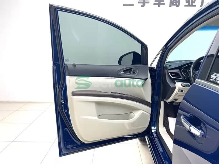 Buick GL8 2023 4