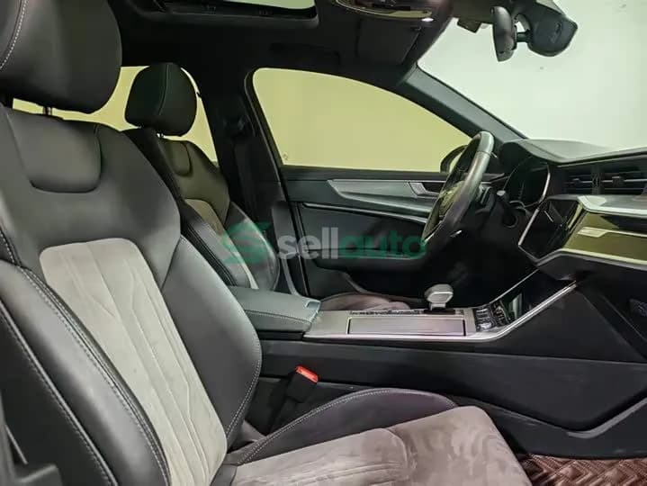 Audi A6L 2022 8