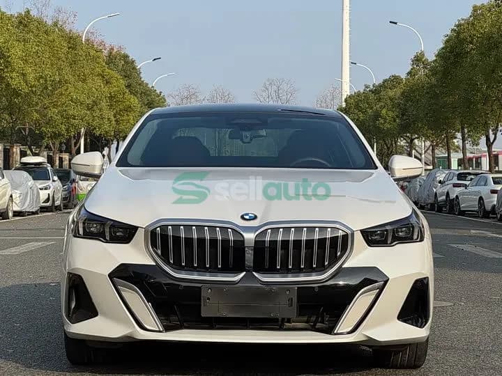 BMW 5 2024 2