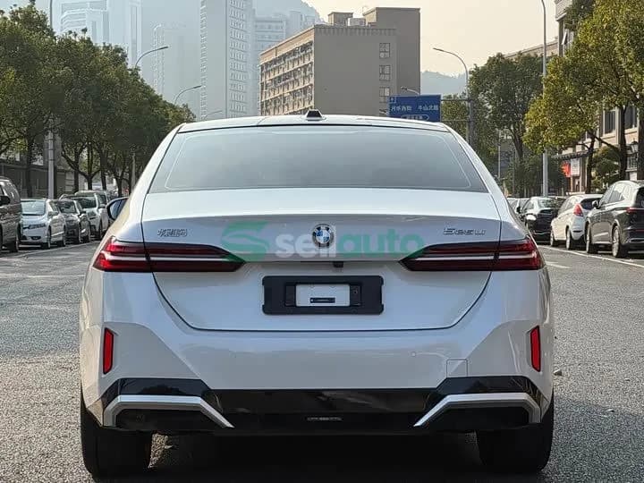 BMW 5 2024 5