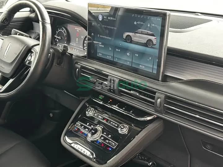 Lincoln Adventurer 2021 12