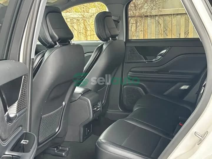 Lincoln Adventurer 2021 9