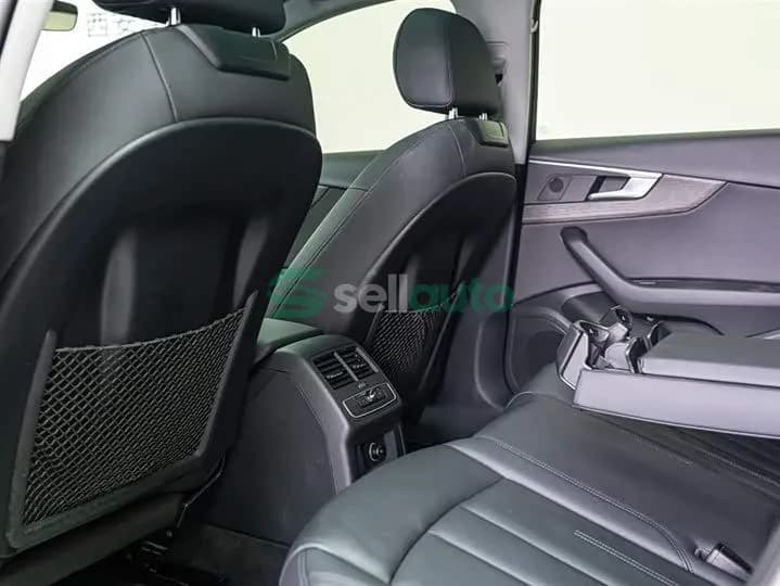 Audi A4 2021 7
