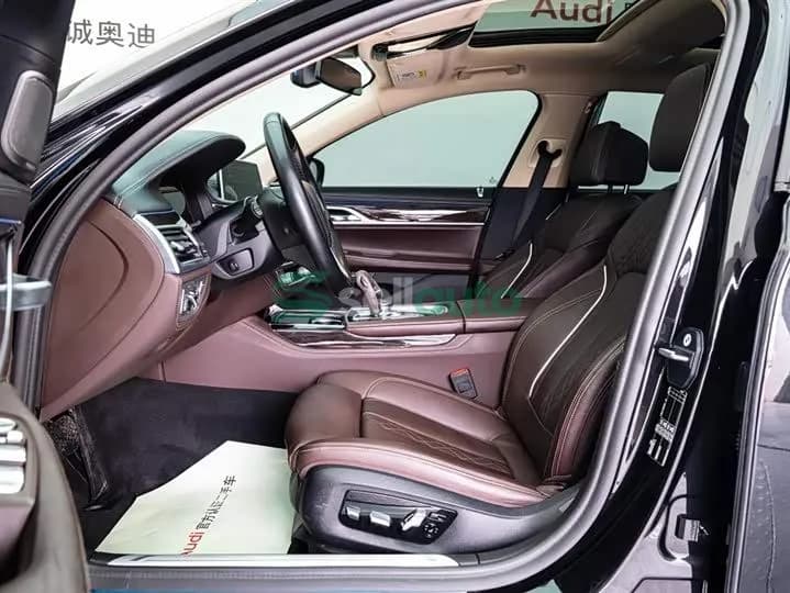 BMW 7 2022 11