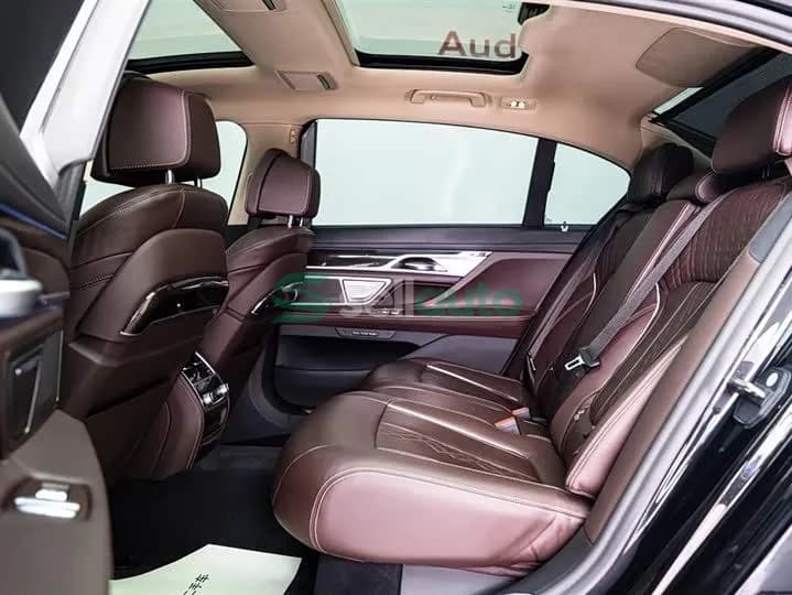BMW 7 2022 12