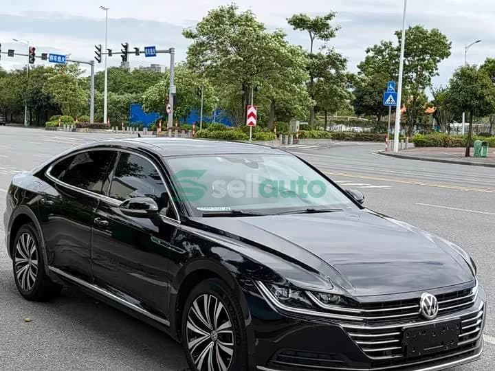 Volkswagen -CC 2021 1