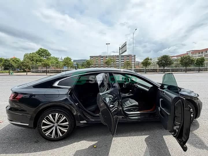 Volkswagen -CC 2021 8