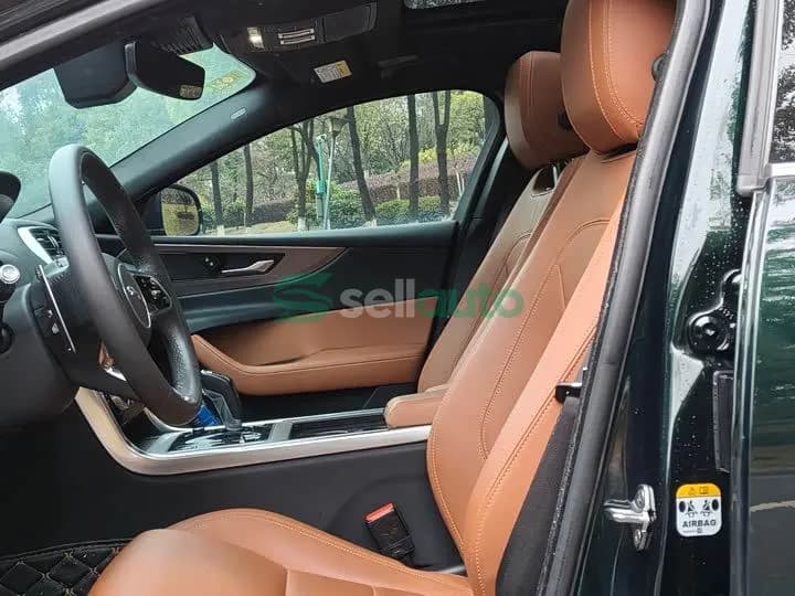 Jaguar XEL 2023 4