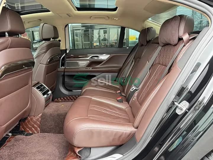 BMW 7 2021 7
