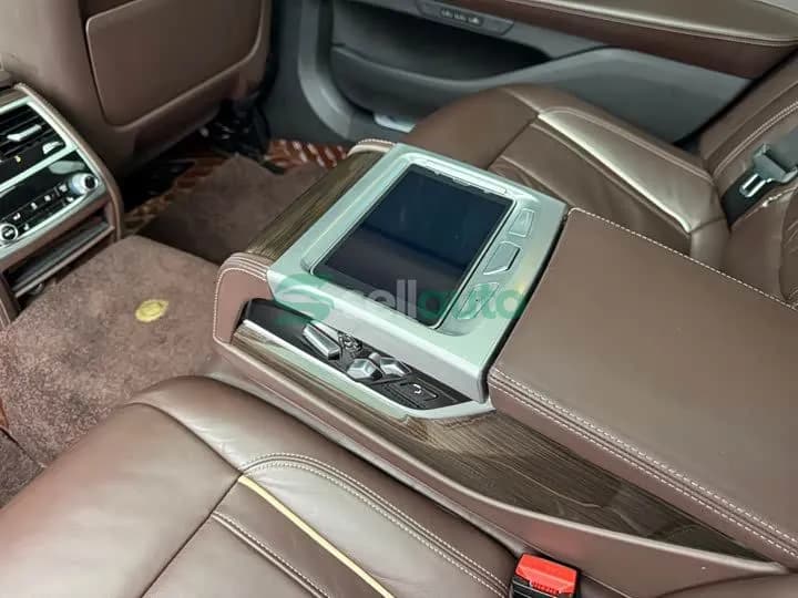 BMW 7 2021 9