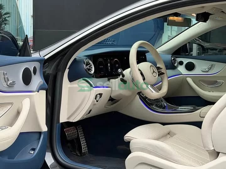 Mercedes-Benz E 2023 11