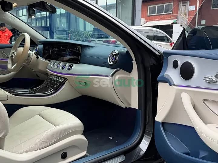 Mercedes-Benz E 2023 12