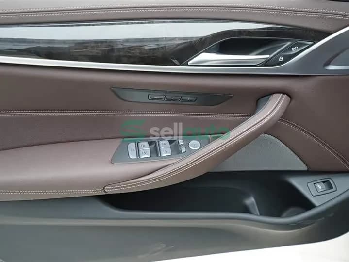 BMW 5 2023 5