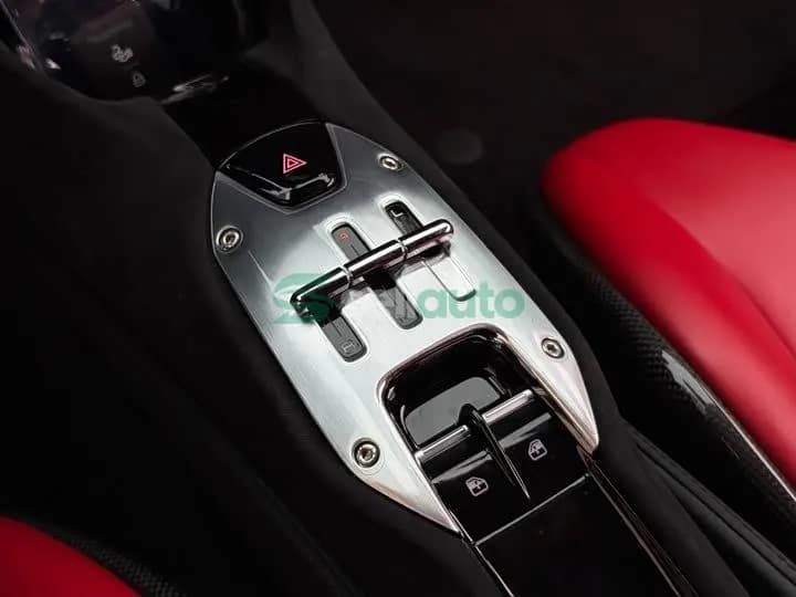 Ferrari SF90 2023 10
