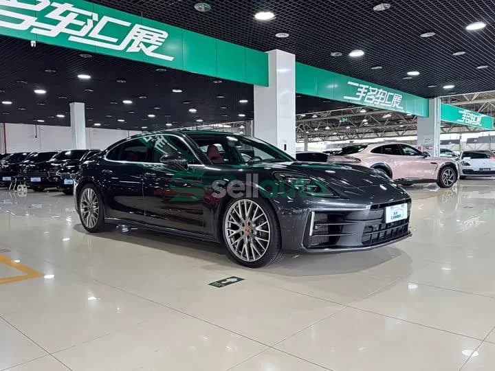 Porsche Panamera 2024 3