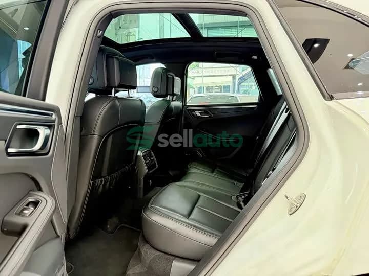 Porsche Macan 2024 9