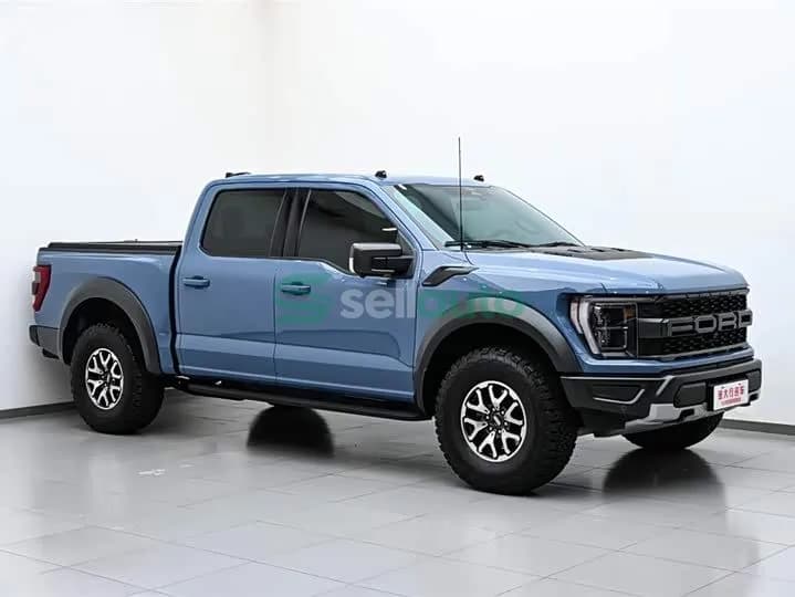 Ford F-150 2025 4