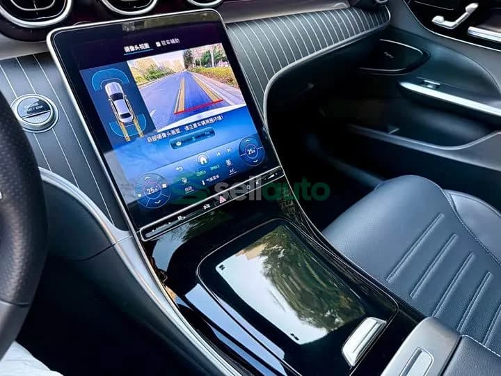 Mercedes-Benz C 2023 10