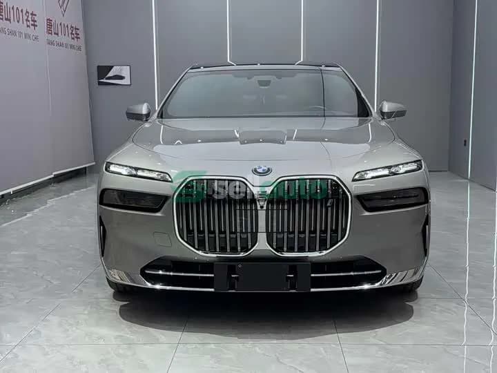 BMW i7 2023 2