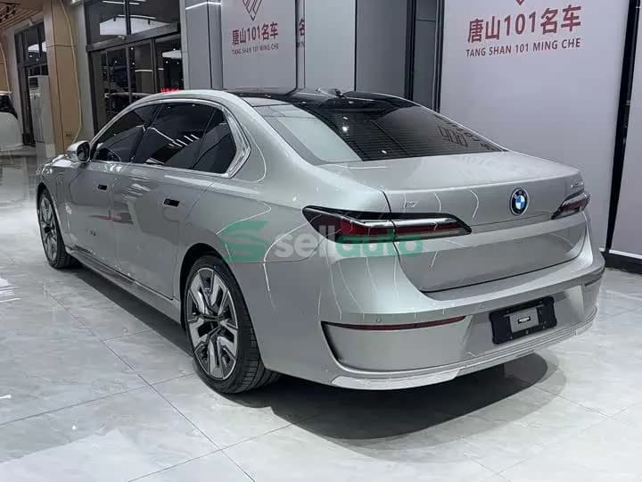 BMW i7 2023 8